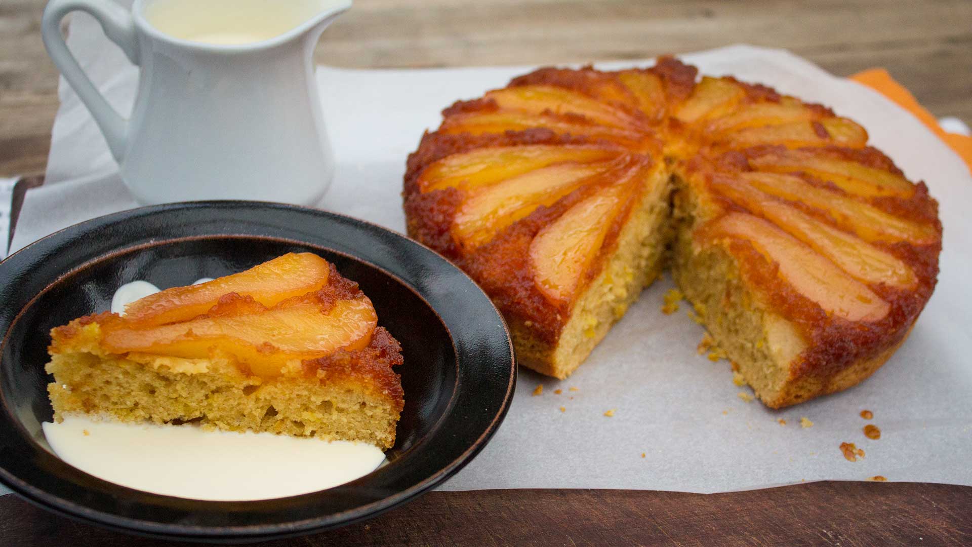 Spiced pear and caramel upside-down cake - Multix